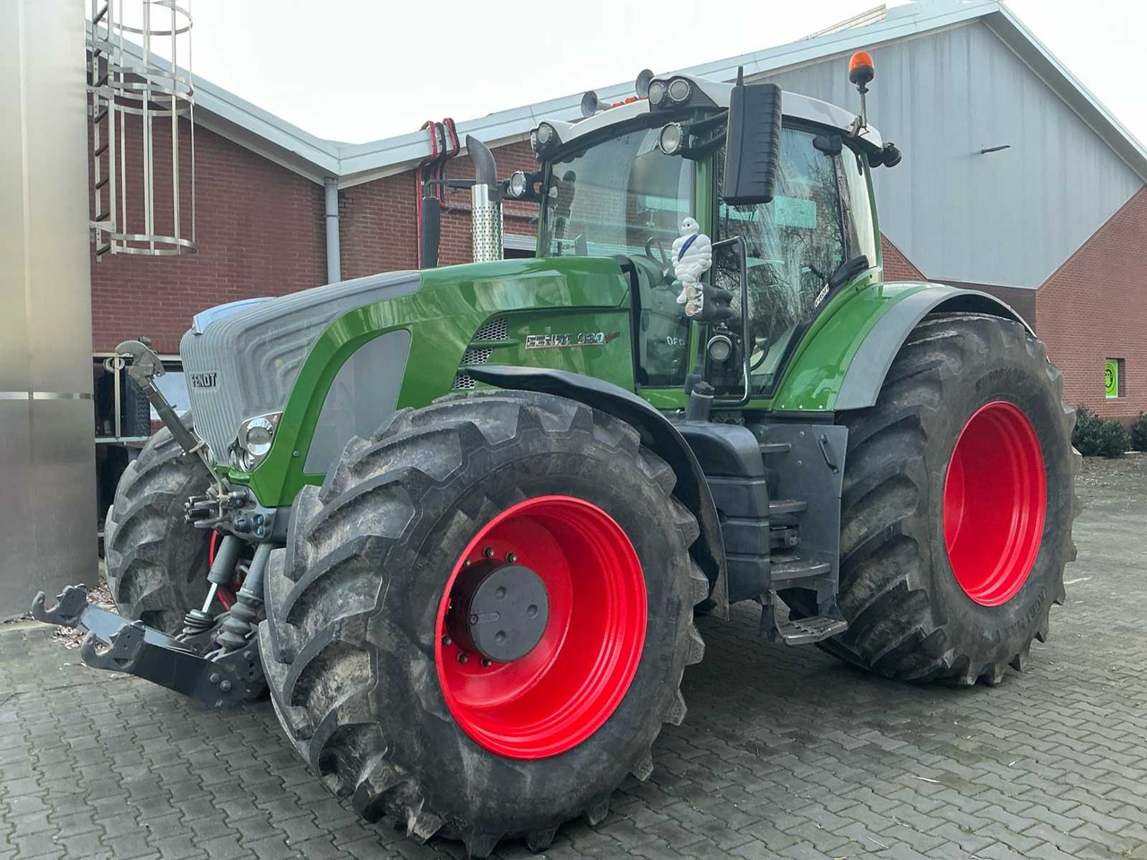 2010 FENDT 930 VARIO ALL-WHEEL DRIVE FARM TRACTOR - Traktor: das Bild 1 2010 FENDT 930 VARIO ALL-WHEEL DRIVE FARM TRACTOR - Traktor: das Bild 1