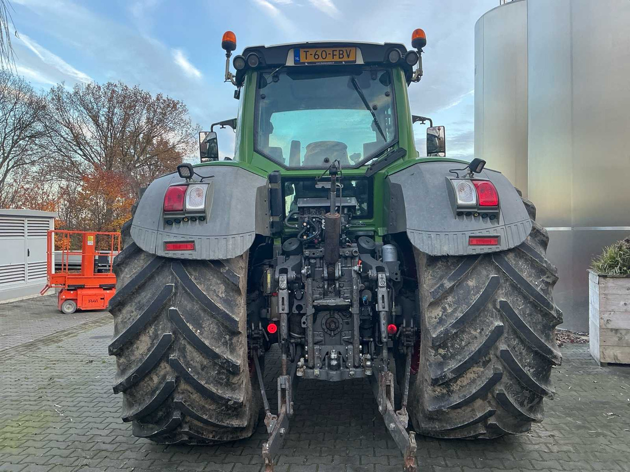 2010 FENDT 930 VARIO ALL-WHEEL DRIVE FARM TRACTOR - Traktor: das Bild 4 2010 FENDT 930 VARIO ALL-WHEEL DRIVE FARM TRACTOR - Traktor: das Bild 4