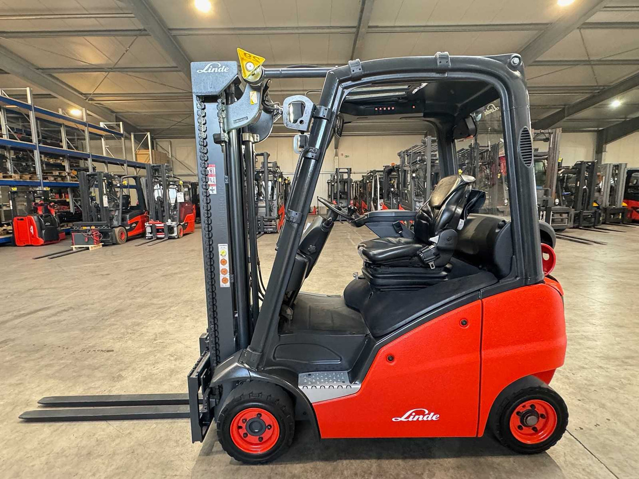 2010 SERVICE + UVV 09/2025 LINDE H14T GAS FORKLIFT FORKLIFT 4,545 HOURS - Gabelstapler: das Bild 1 2010 SERVICE + UVV 09/2025 LINDE H14T GAS FORKLIFT FORKLIFT 4,545 HOURS - Gabelstapler: das Bild 1