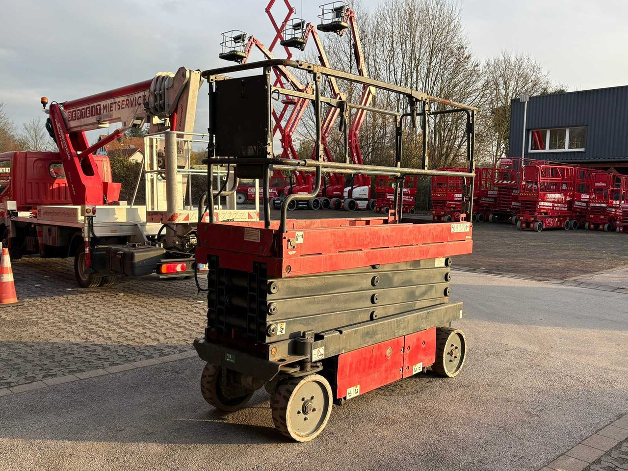 2012 AICHI SV08C NL TELESCOPIC LIFT - Arbeitsbühne: das Bild 4 2012 AICHI SV08C NL TELESCOPIC LIFT - Arbeitsbühne: das Bild 4