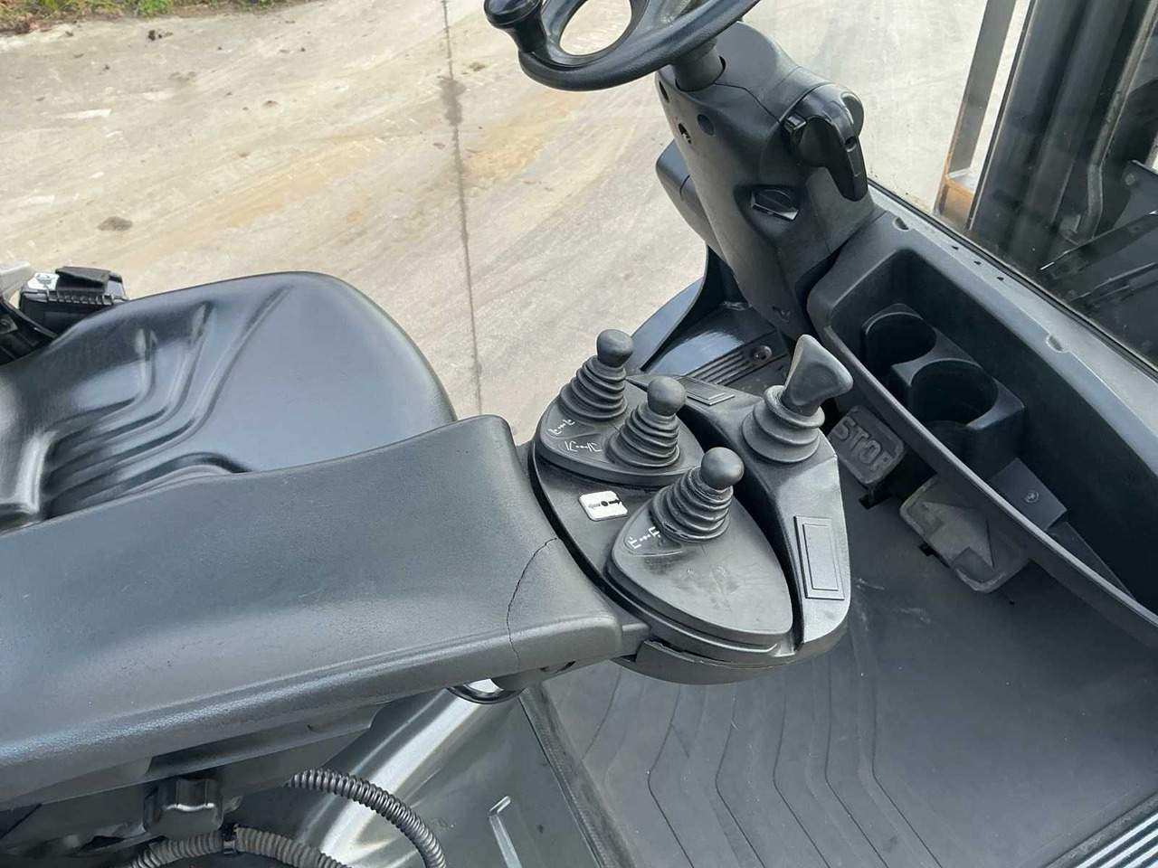 Gabelstapler 2012 LINDE H30T-01 FORKLIFT: das Bild 26 Gabelstapler 2012 LINDE H30T-01 FORKLIFT: das Bild 26