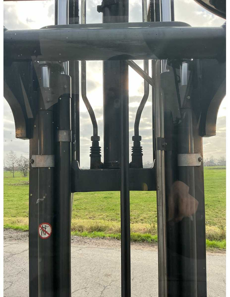 Gabelstapler 2012 LINDE H30T-01 FORKLIFT: das Bild 6 Gabelstapler 2012 LINDE H30T-01 FORKLIFT: das Bild 6