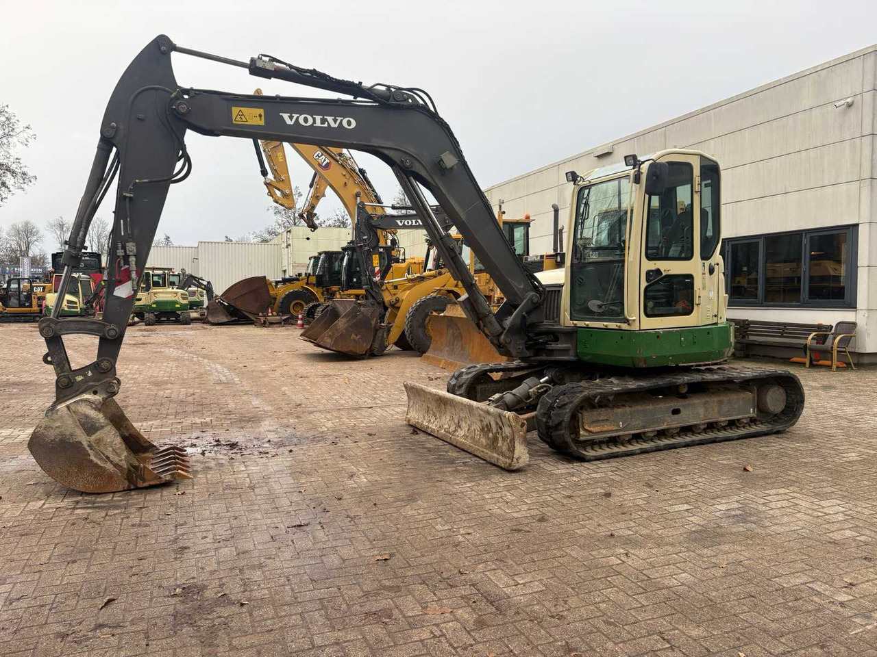 2012 VOLVO ECR88 MIDI EXCAVATOR - Bagger: das Bild 1 2012 VOLVO ECR88 MIDI EXCAVATOR - Bagger: das Bild 1