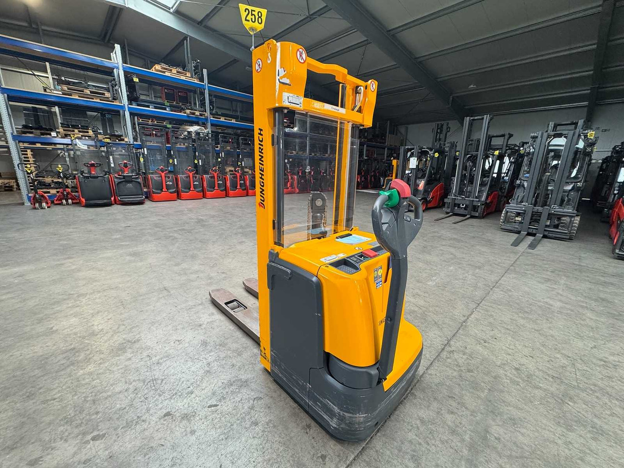 2015 JUNGHEINRICH EJC220 2,000KG STACKER PALLET TRUCK ANT FREE LIFT - Gabelstapler: das Bild 4 2015 JUNGHEINRICH EJC220 2,000KG STACKER PALLET TRUCK ANT FREE LIFT - Gabelstapler: das Bild 4