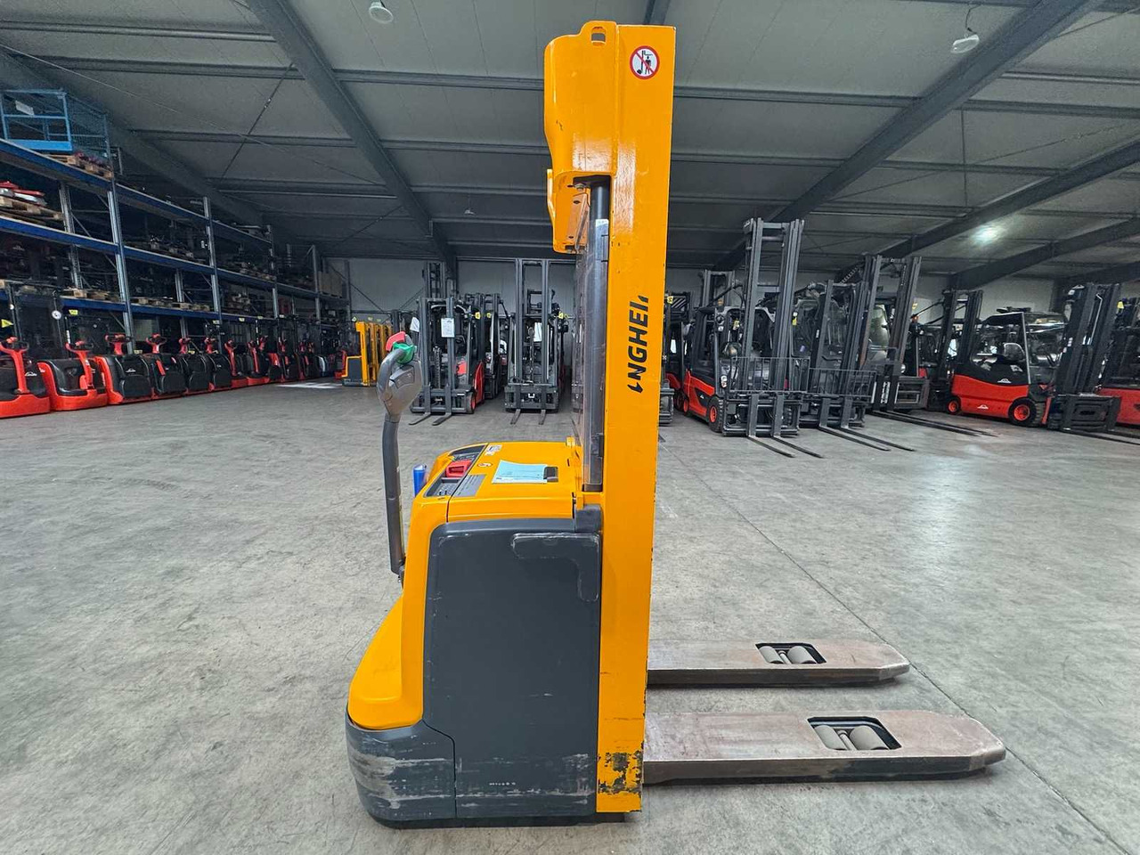 2015 JUNGHEINRICH EJC220 2,000KG STACKER PALLET TRUCK ANT FREE LIFT - Gabelstapler: das Bild 3 2015 JUNGHEINRICH EJC220 2,000KG STACKER PALLET TRUCK ANT FREE LIFT - Gabelstapler: das Bild 3
