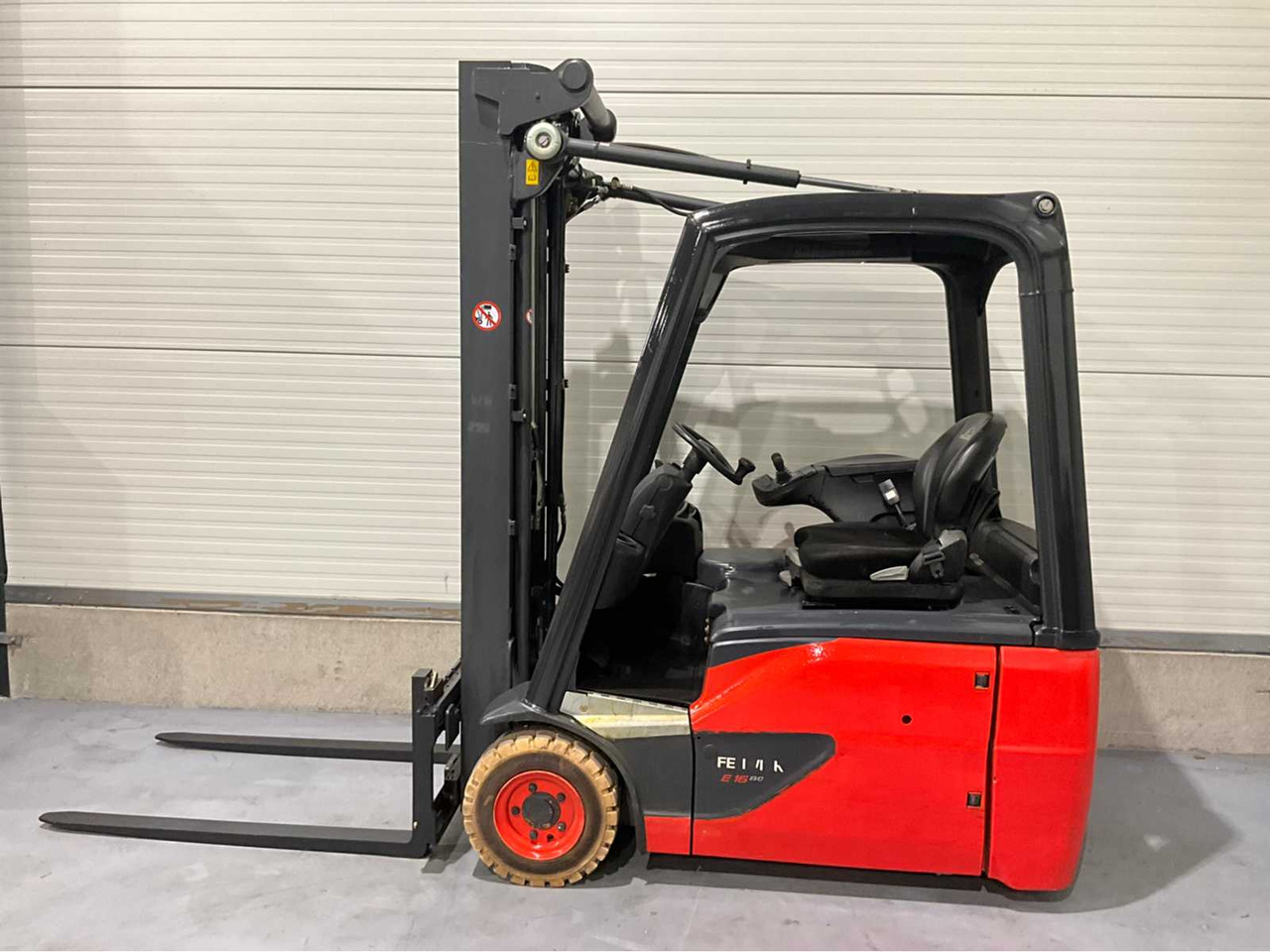 2015 LINDE E16-02 1600KG 3915HOUR FORKLIFT - Gabelstapler: das Bild 3 2015 LINDE E16-02 1600KG 3915HOUR FORKLIFT - Gabelstapler: das Bild 3