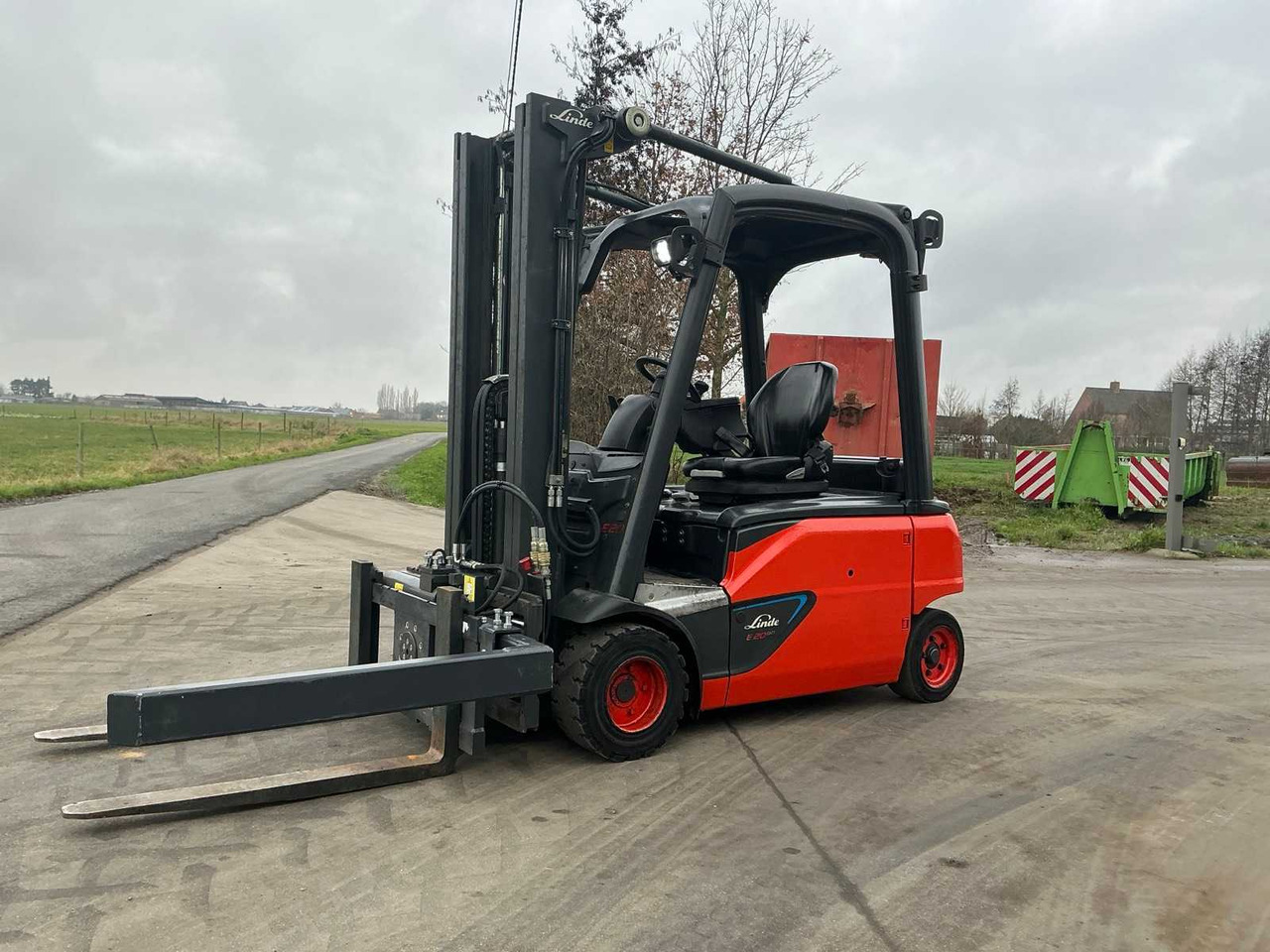 2017 LINDE E20PL-02 FORKLIFT - Gabelstapler: das Bild 2 2017 LINDE E20PL-02 FORKLIFT - Gabelstapler: das Bild 2