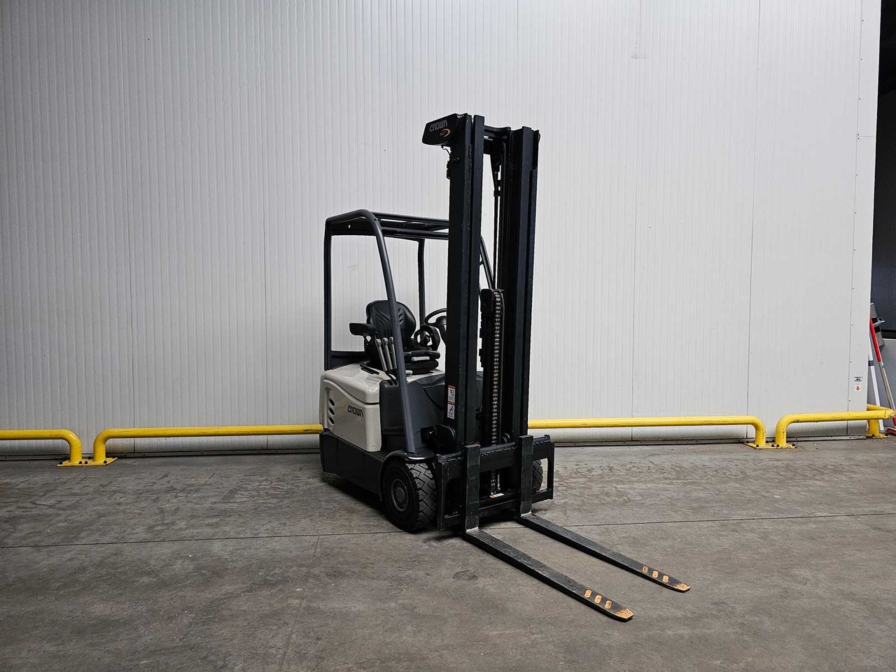 2018 CROWN SCT6010-1.3 FORKLIFT - Gabelstapler: das Bild 2 2018 CROWN SCT6010-1.3 FORKLIFT - Gabelstapler: das Bild 2