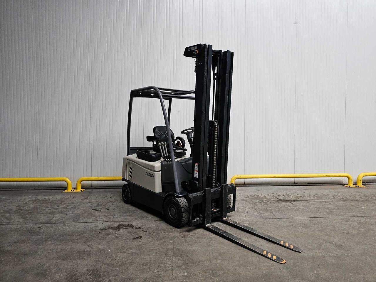 2018 CROWN SCT6040-1.6 FORKLIFT - Gabelstapler: das Bild 2 2018 CROWN SCT6040-1.6 FORKLIFT - Gabelstapler: das Bild 2