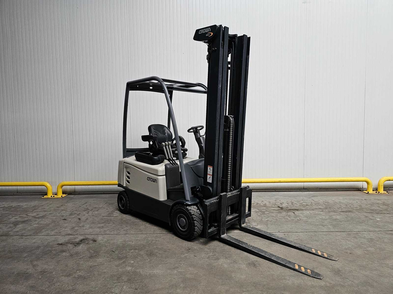 2018 CROWN SCT6040-1.6 FORKLIFT - Gabelstapler: das Bild 2 2018 CROWN SCT6040-1.6 FORKLIFT - Gabelstapler: das Bild 2