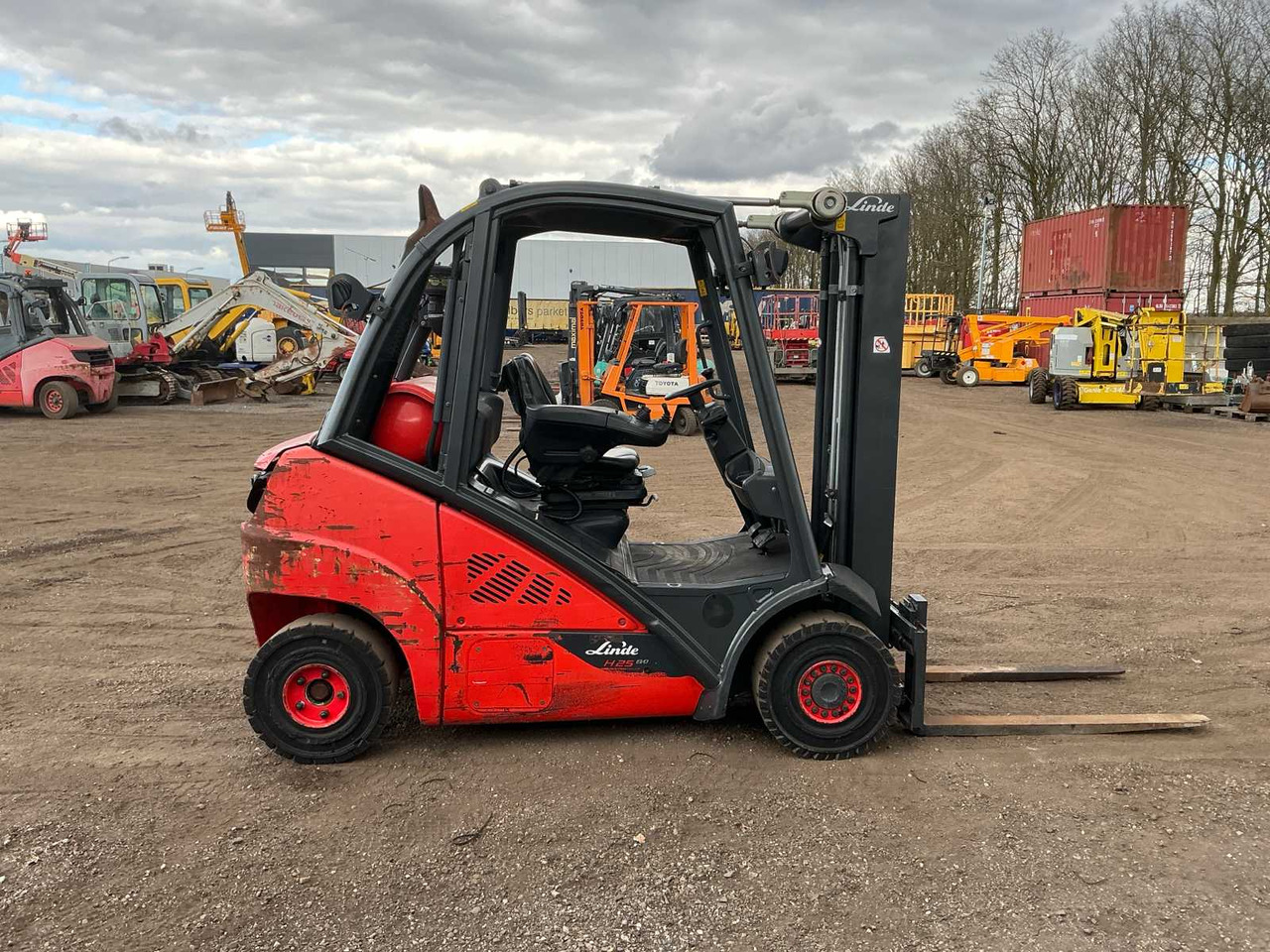 2018 LINDE H25 FORKLIFT - Gabelstapler: das Bild 4 2018 LINDE H25 FORKLIFT - Gabelstapler: das Bild 4