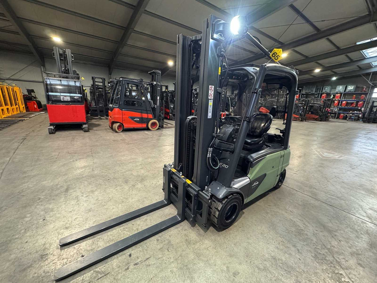 2019 SERVICE+UVV 12/2026 LINDE E20PL 2,000KG TRIPLEX 3RD + 4TH VALVE 4X TIRES NEW ELECTRIC FORKLIFT 5,286 HOURS - Gabelstapler: das Bild 3 2019 SERVICE+UVV 12/2026 LINDE E20PL 2,000KG TRIPLEX 3RD + 4TH VALVE 4X TIRES NEW ELECTRIC FORKLIFT 5,286 HOURS - Gabelstapler: das Bild 3