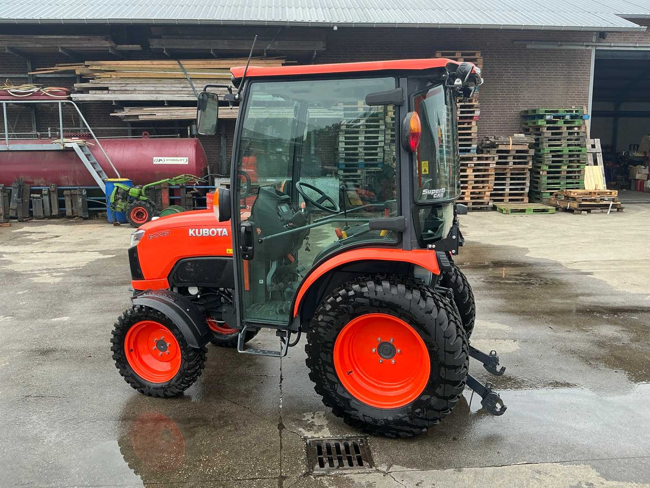 2022 KUBOTA B2261 FOUR WHEEL DRIVE FARM TRACTOR - Traktor: das Bild 2 2022 KUBOTA B2261 FOUR WHEEL DRIVE FARM TRACTOR - Traktor: das Bild 2
