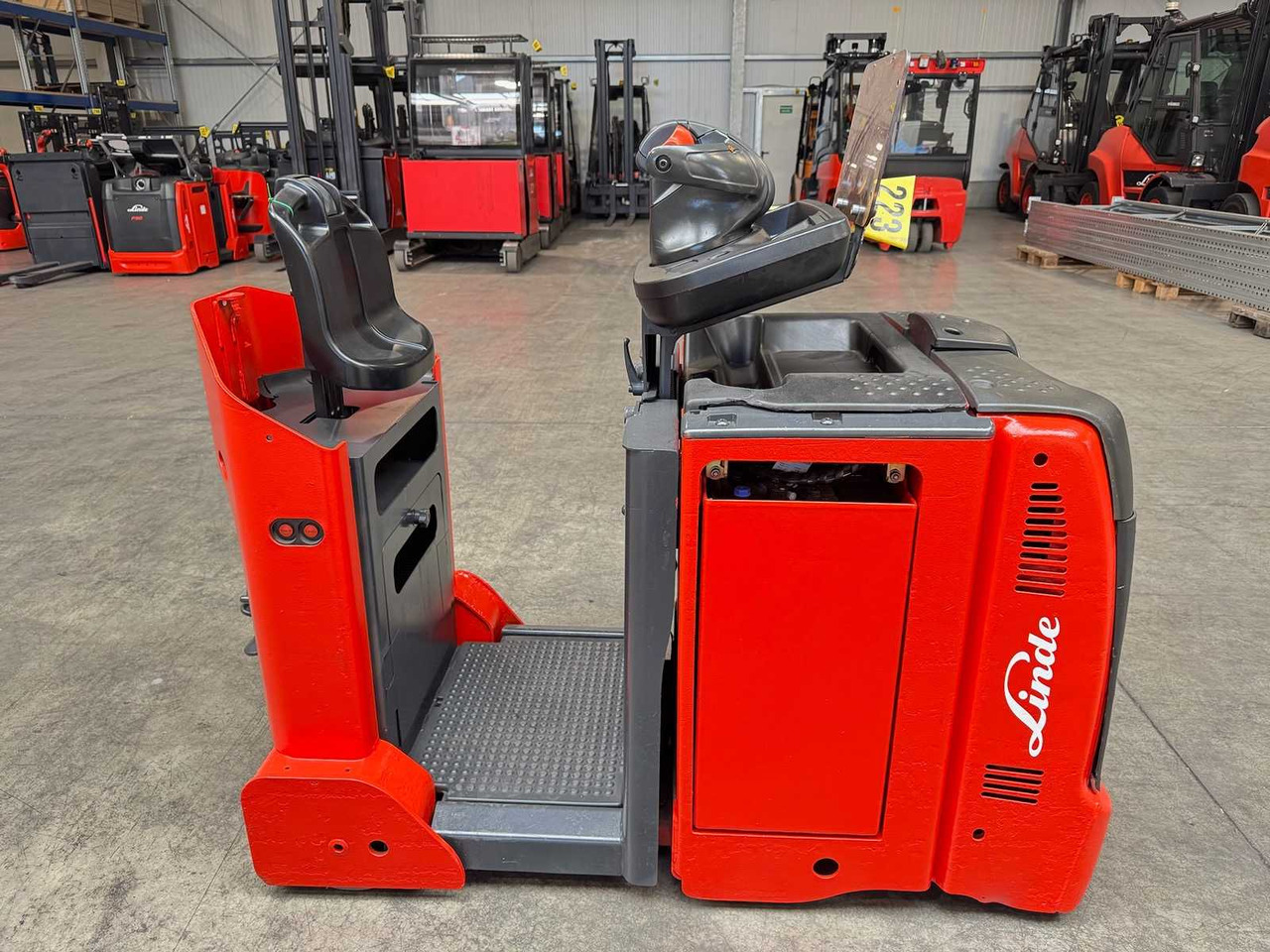 2023 SERVICE + UVV 06/2026 LINDE P50C 5.000KG TRACTOR TOWING VEHICLE TRACTOR 2.633 HOURS 500AH BATTERY - Gabelstapler: das Bild 2 2023 SERVICE + UVV 06/2026 LINDE P50C 5.000KG TRACTOR TOWING VEHICLE TRACTOR 2.633 HOURS 500AH BATTERY - Gabelstapler: das Bild 2