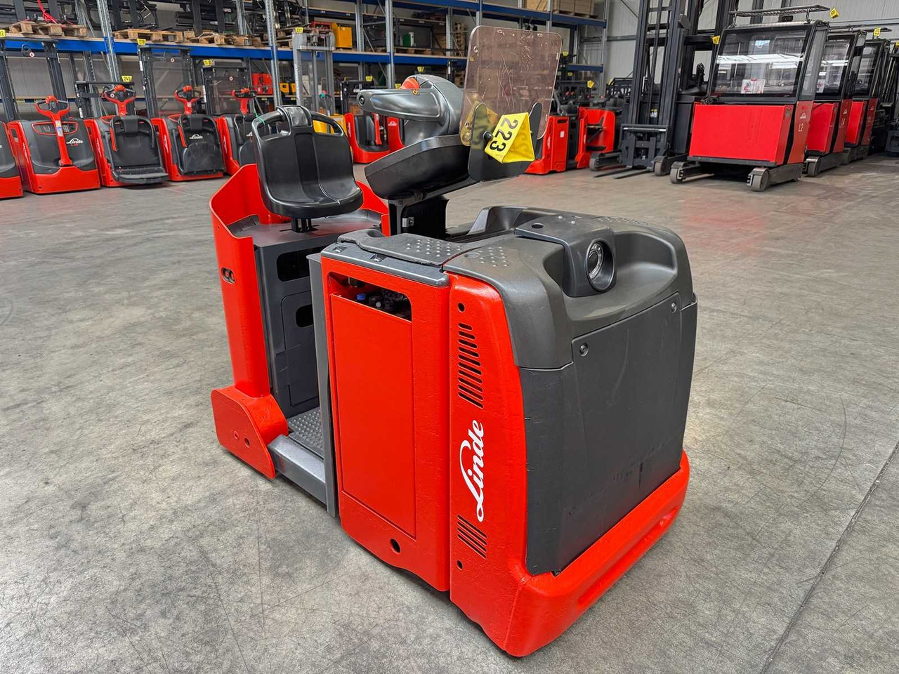 2023 SERVICE + UVV 06/2026 LINDE P50C 5.000KG TRACTOR TOWING VEHICLE TRACTOR 2.633 HOURS 500AH BATTERY - Gabelstapler: das Bild 1 2023 SERVICE + UVV 06/2026 LINDE P50C 5.000KG TRACTOR TOWING VEHICLE TRACTOR 2.633 HOURS 500AH BATTERY - Gabelstapler: das Bild 1