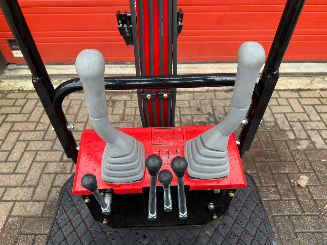 2024 JPC HT12 RED MINI EXCAVATOR - Minibagger: das Bild 5 2024 JPC HT12 RED MINI EXCAVATOR - Minibagger: das Bild 5