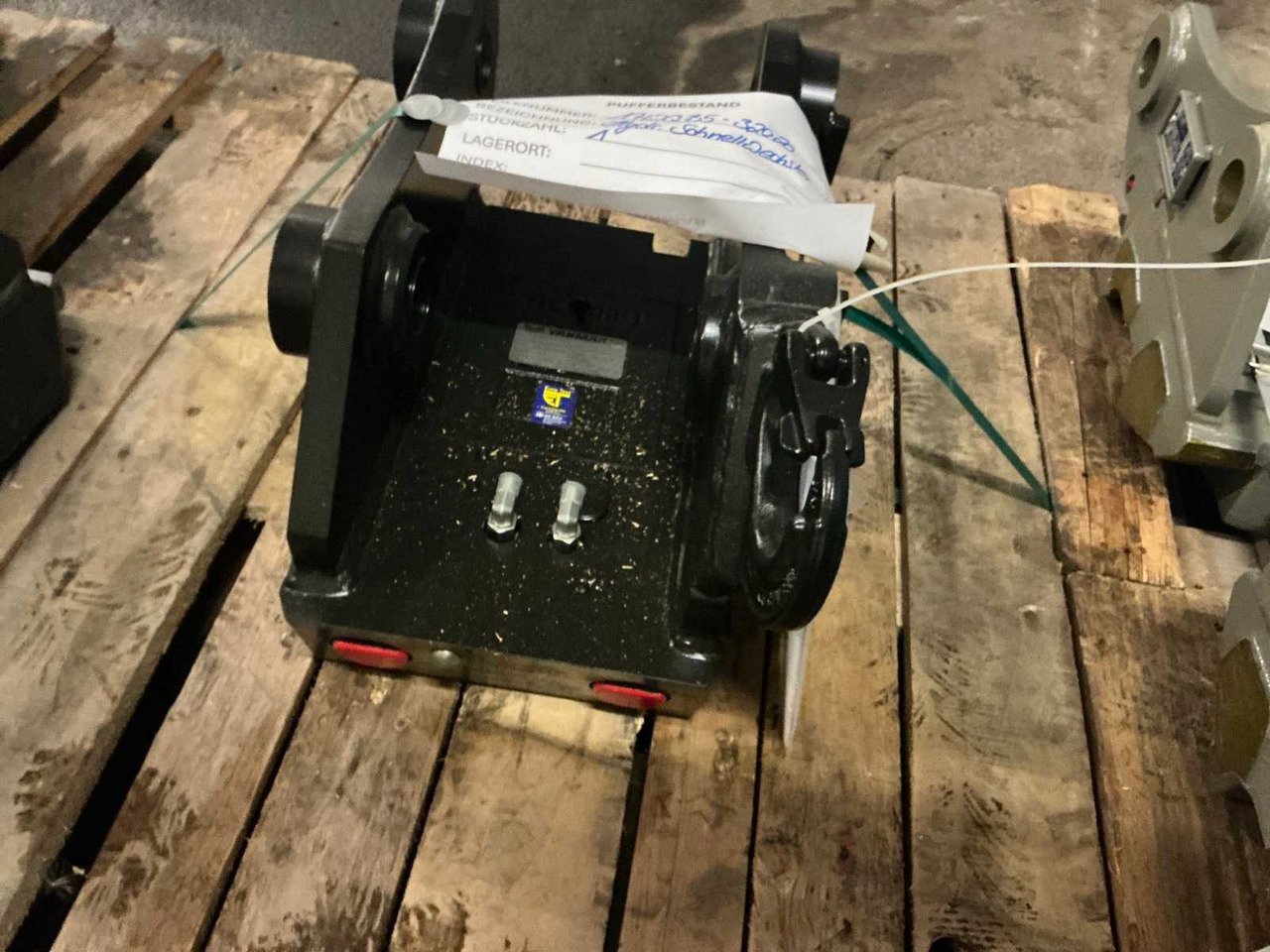 2024 YANMAR QUICK COUPLER, HYDR. - Radlader: das Bild 4 2024 YANMAR QUICK COUPLER, HYDR. - Radlader: das Bild 4