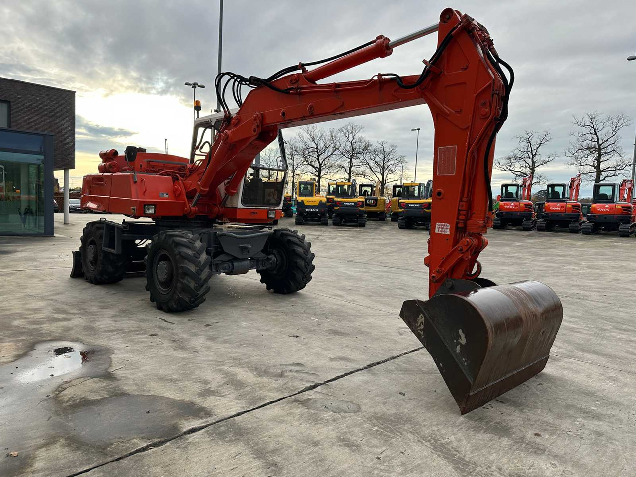 ATLAS - 1985 - 1302E - WHEELED EXCAVATOR - Mobilbagger: das Bild 3 ATLAS - 1985 - 1302E - WHEELED EXCAVATOR - Mobilbagger: das Bild 3