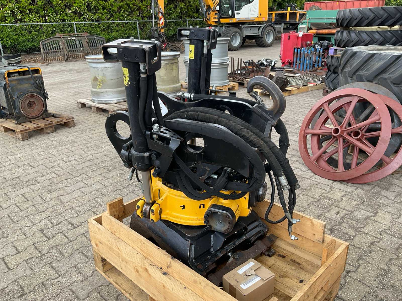 Engcon Tiltrotator EC219-CW30EC-ss9SIQ ECHF - Anbauteil für Baumaschine: das Bild 1 Engcon Tiltrotator EC219-CW30EC-ss9SIQ ECHF - Anbauteil für Baumaschine: das Bild 1