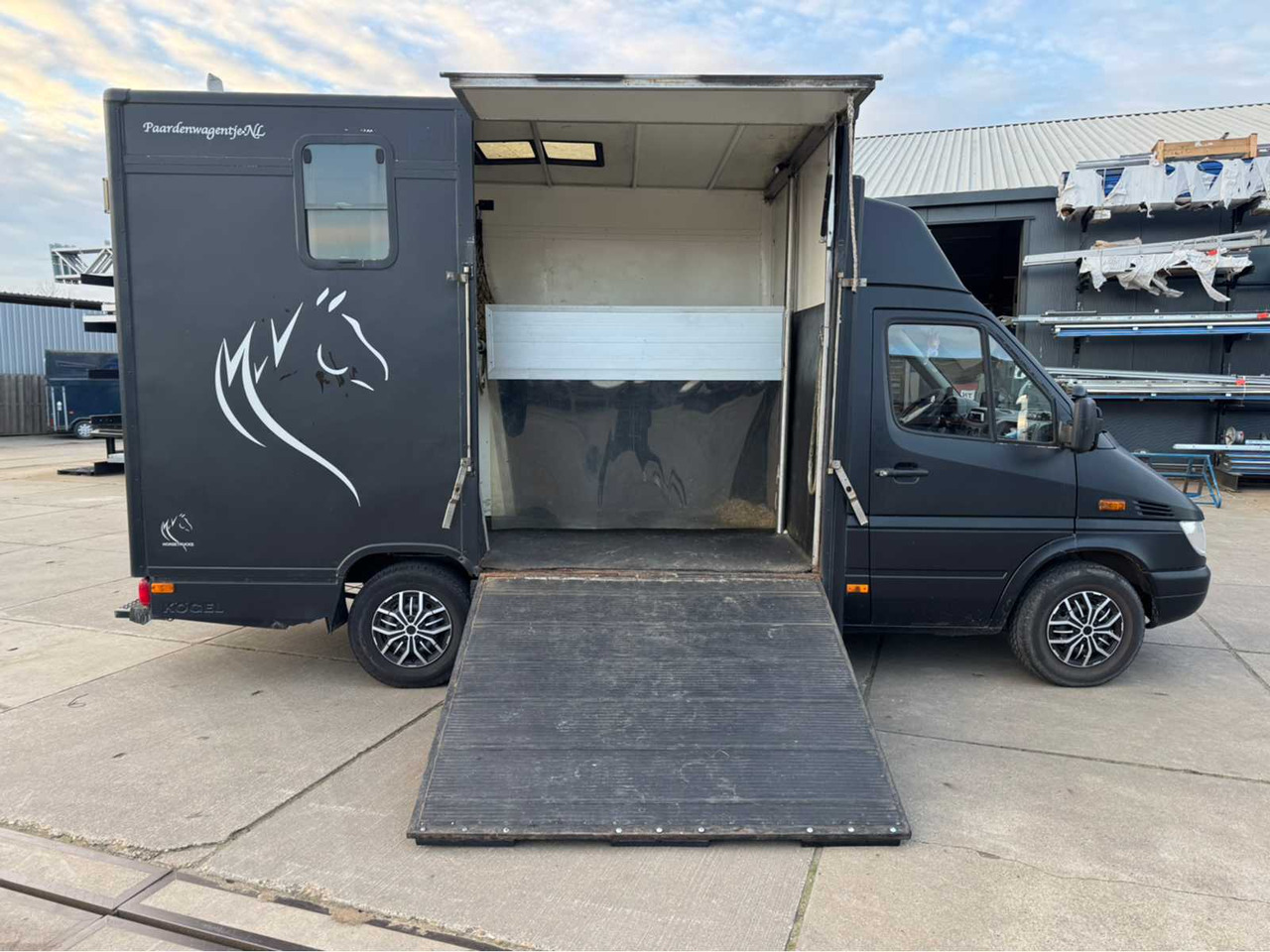 2002 MERCEDES-BENZ SPRINTER 903,6 P HORSE TRUCK - Anhänger: das Bild 3 2002 MERCEDES-BENZ SPRINTER 903,6 P HORSE TRUCK - Anhänger: das Bild 3