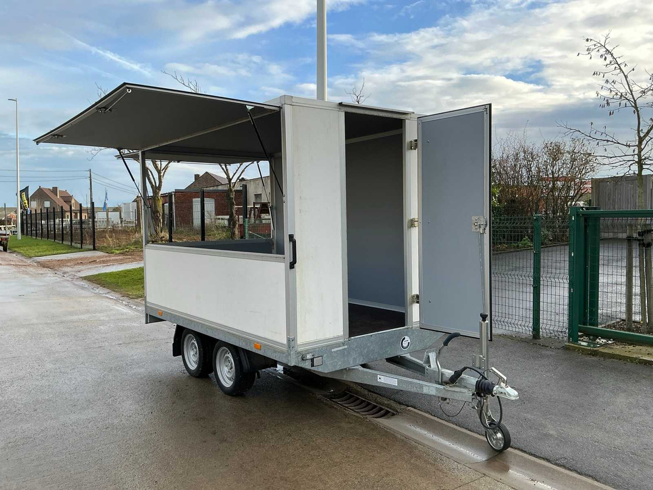 2023 HAPERT SAPPHIRE FOOD TRUCK - Anhänger: das Bild 2 2023 HAPERT SAPPHIRE FOOD TRUCK - Anhänger: das Bild 2