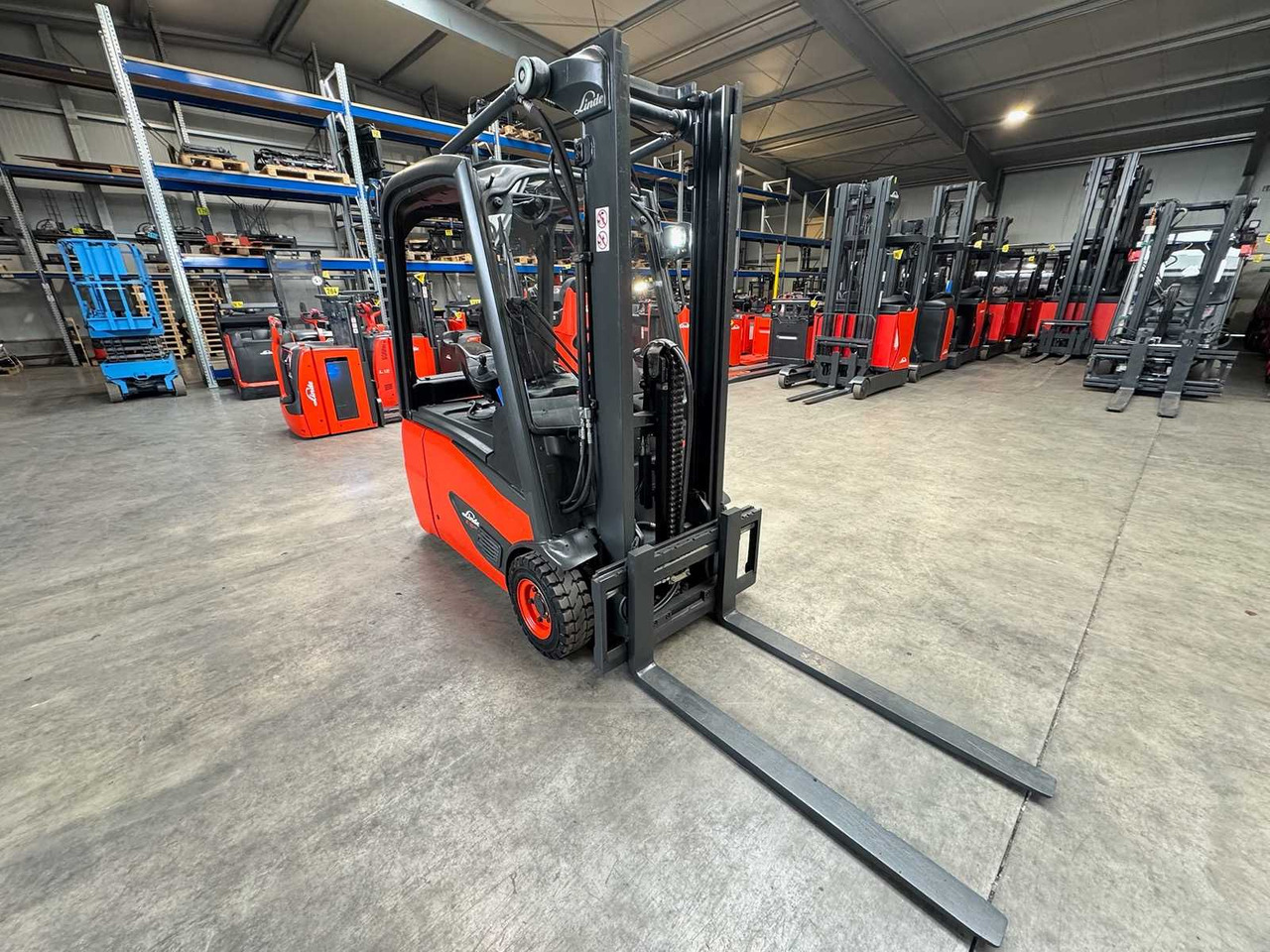 BATTERY 2021 SERVICE + UVV 07/26 LINDE E16 EVO 1,600KG DUPLEX FREE LIFT ELECTRIC FORKLIFT - Gabelstapler: das Bild 5 BATTERY 2021 SERVICE + UVV 07/26 LINDE E16 EVO 1,600KG DUPLEX FREE LIFT ELECTRIC FORKLIFT - Gabelstapler: das Bild 5
