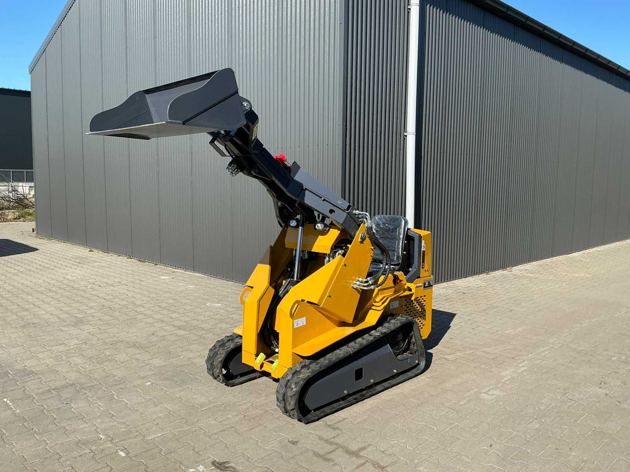 Bison Tek BT360 - Kompaktlader: das Bild 3 Bison Tek BT360 - Kompaktlader: das Bild 3