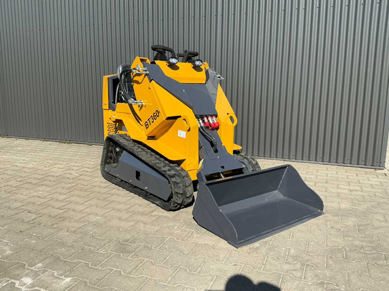 Bison Tek BT360 - Kompaktlader: das Bild 2 Bison Tek BT360 - Kompaktlader: das Bild 2