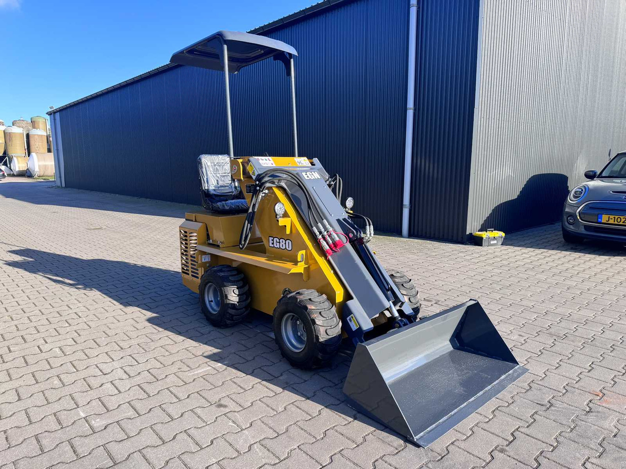 Bison Tek EG80 - Kompaktlader: das Bild 2 Bison Tek EG80 - Kompaktlader: das Bild 2