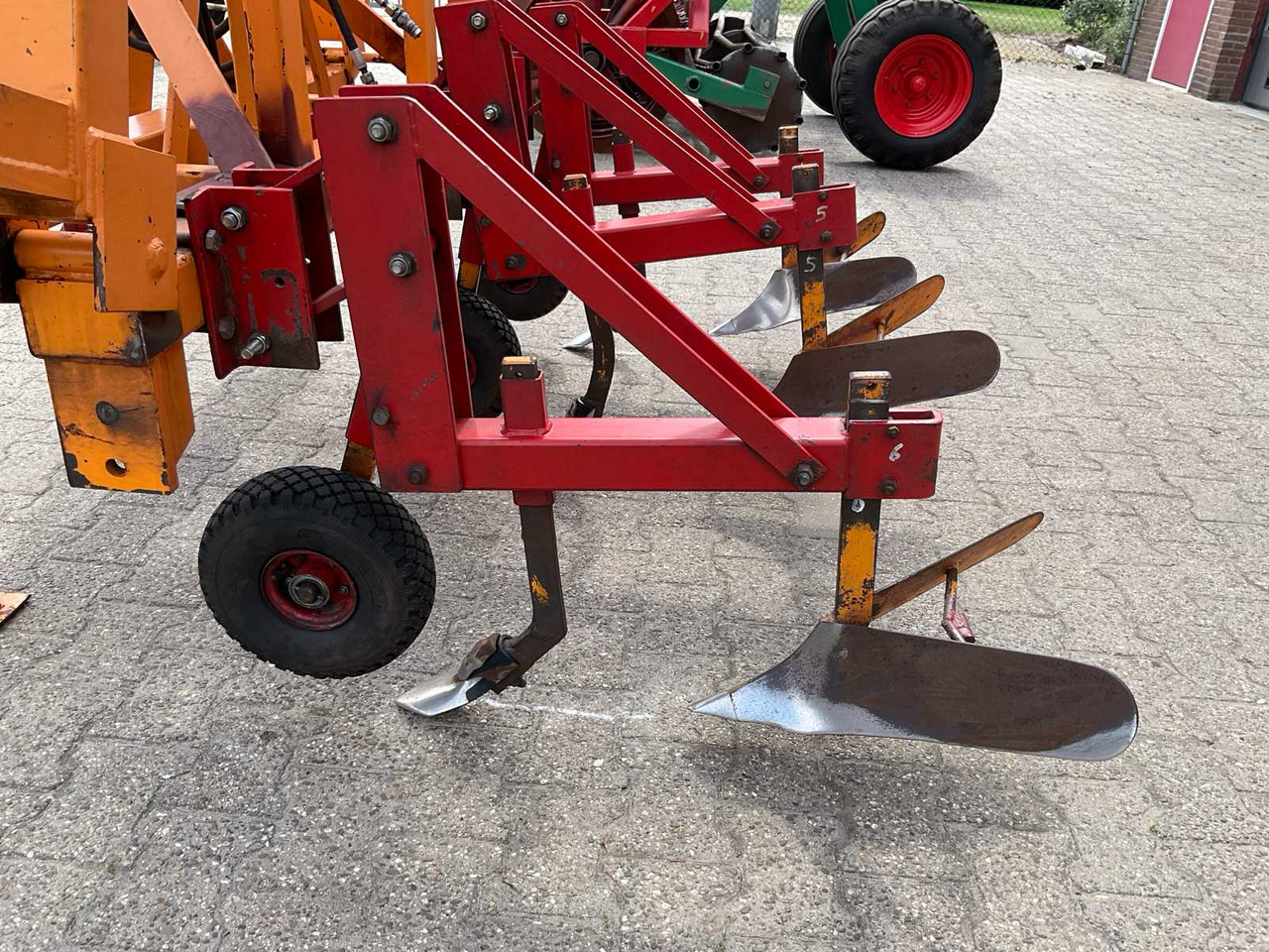 Boels 9R Maïs - Technik für Bodenbearbeitung: das Bild 5 Boels 9R Maïs - Technik für Bodenbearbeitung: das Bild 5