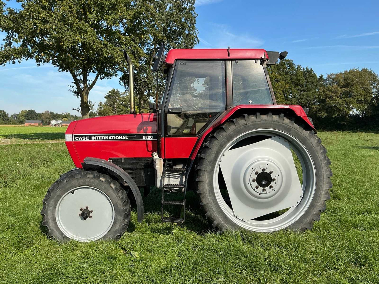 Case IH 5120 - Traktor: das Bild 2 Case IH 5120 - Traktor: das Bild 2