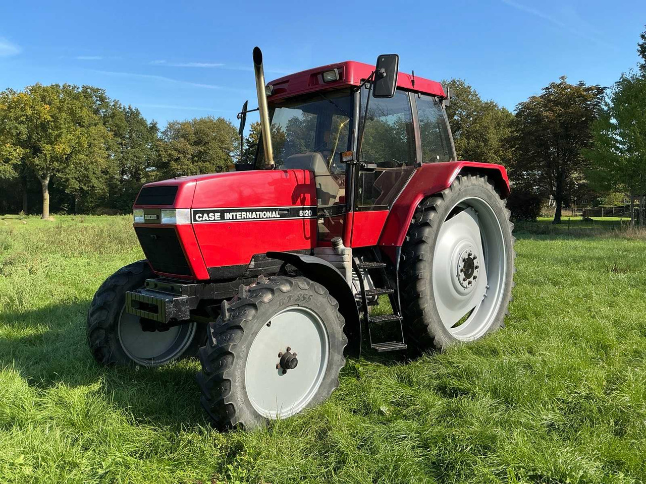 Case IH 5120 - Traktor: das Bild 1 Case IH 5120 - Traktor: das Bild 1