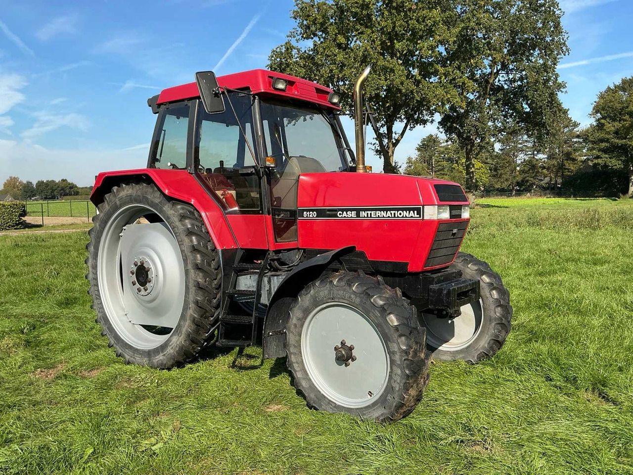 Case IH 5120 - Traktor: das Bild 3 Case IH 5120 - Traktor: das Bild 3