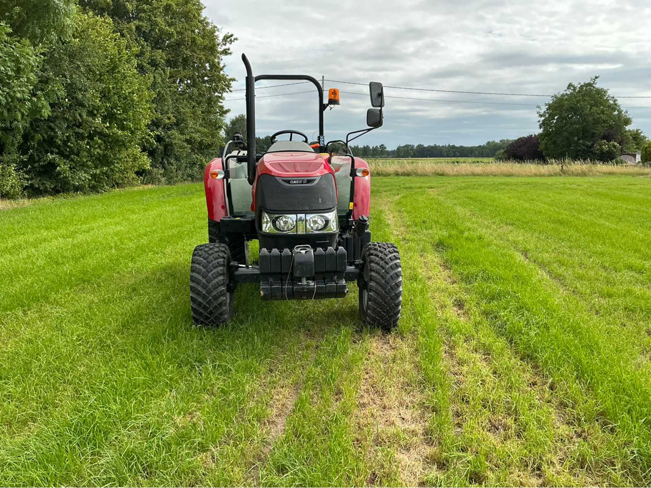 Case IH Farmall 55 A - Kleintraktor: das Bild 2 Case IH Farmall 55 A - Kleintraktor: das Bild 2