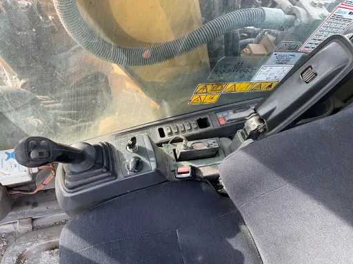 Kettenbagger Cat 323D LN: das Bild 12