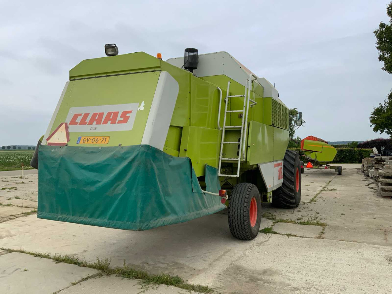 Claas Dominator 108 SL - Mähdrescher: das Bild 4 Claas Dominator 108 SL - Mähdrescher: das Bild 4