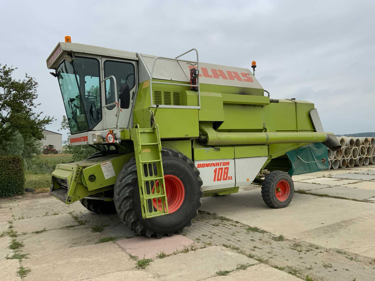 Claas Dominator 108 SL - Mähdrescher: das Bild 2 Claas Dominator 108 SL - Mähdrescher: das Bild 2