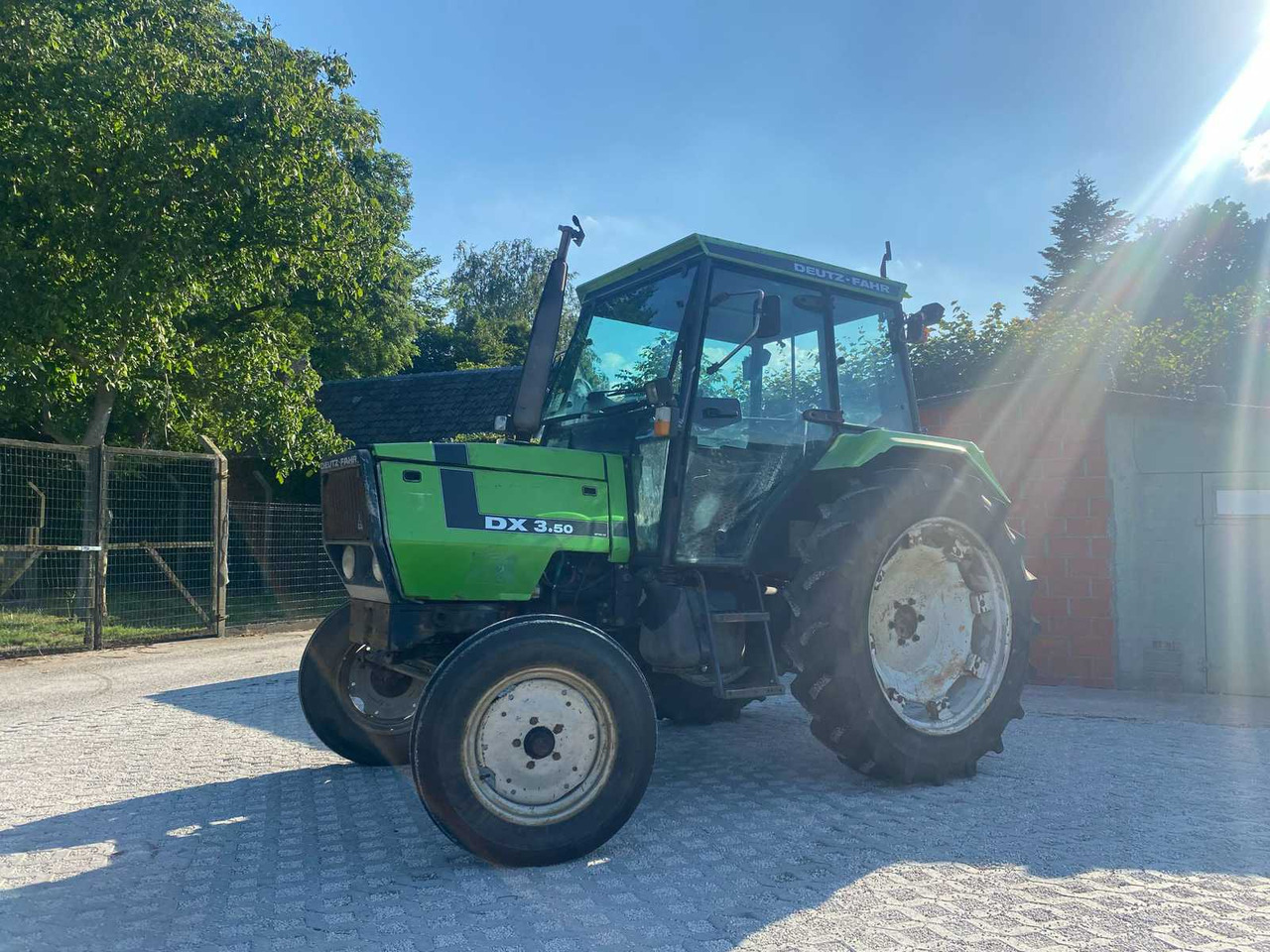 Deutz-Fahr DX3.50 - Traktor: das Bild 4 Deutz-Fahr DX3.50 - Traktor: das Bild 4