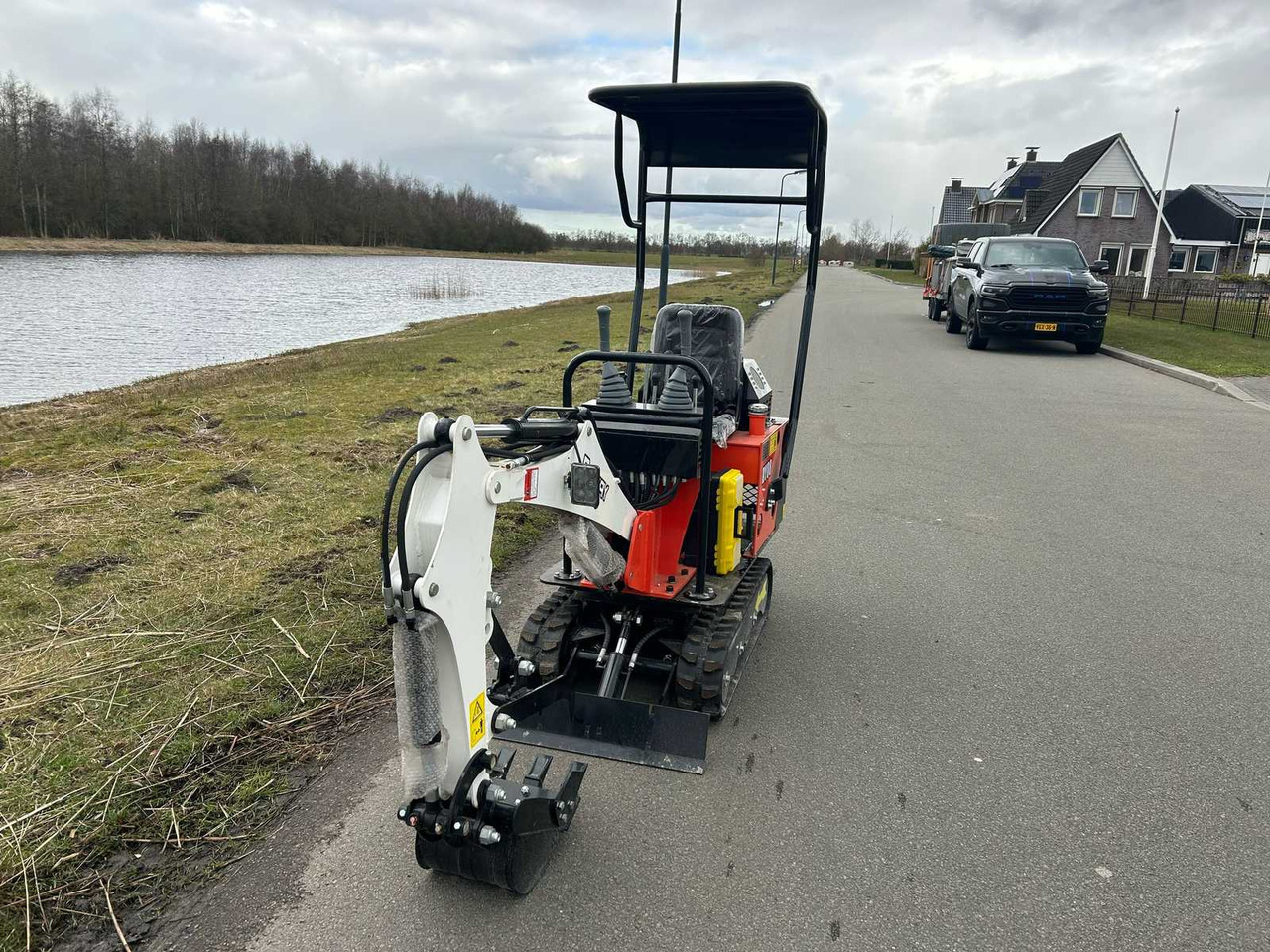 Doway DY08 - Minibagger: das Bild 5 Doway DY08 - Minibagger: das Bild 5