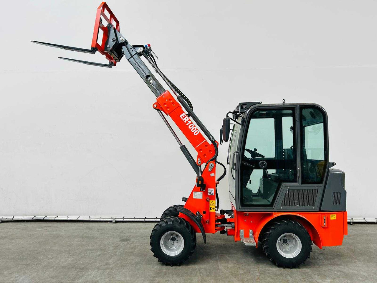 EVERUN - 2025 - ER1000 - TELESCOPIC ARTICULATED WHEEL LOADER KUBOTA EURO5 - Radlader: das Bild 3 EVERUN - 2025 - ER1000 - TELESCOPIC ARTICULATED WHEEL LOADER KUBOTA EURO5 - Radlader: das Bild 3