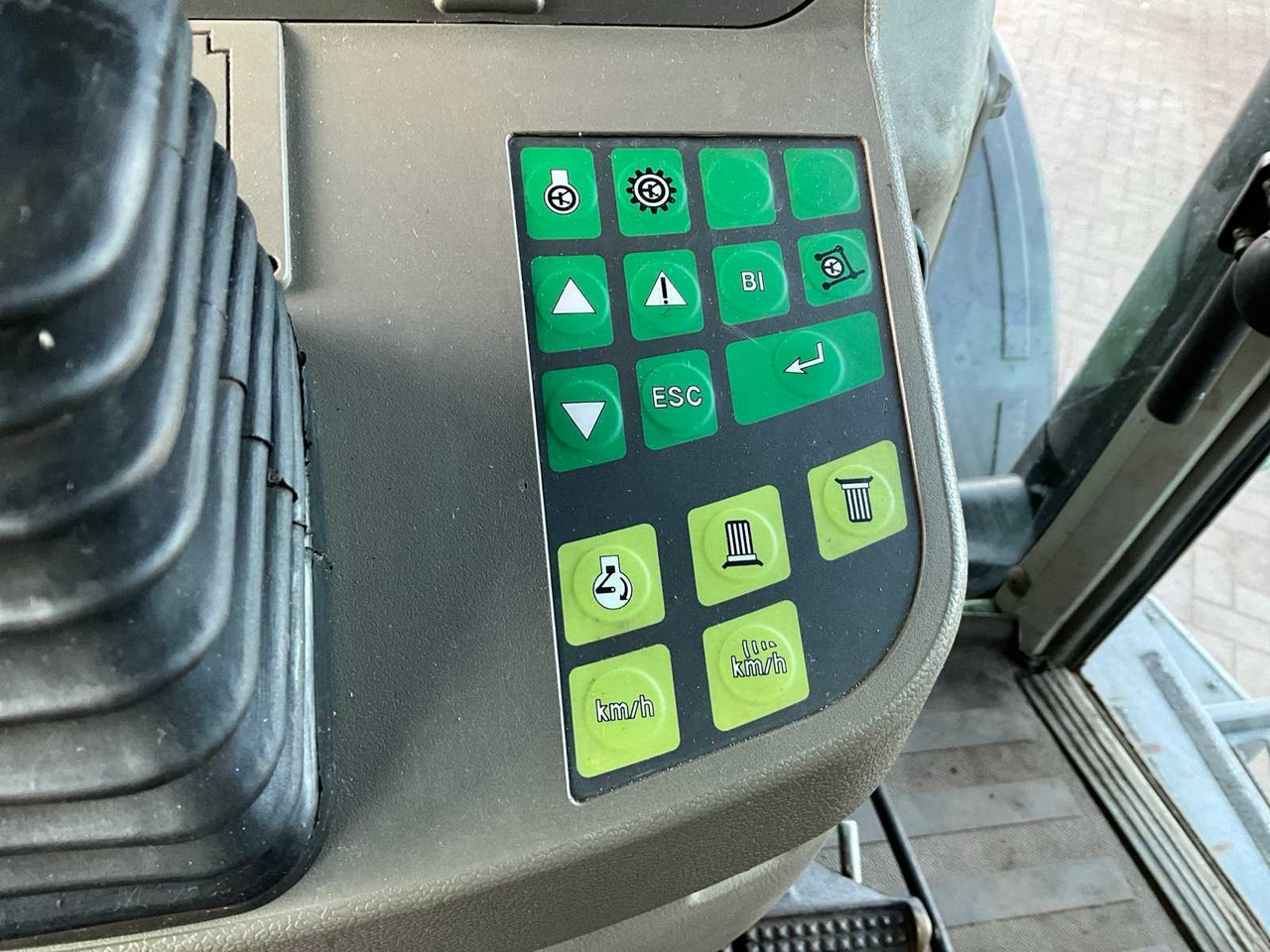 Traktor FENDT ALL-WHEEL DRIVE AGRICULTURAL TRACTOR (C): das Bild 22 Traktor FENDT ALL-WHEEL DRIVE AGRICULTURAL TRACTOR (C): das Bild 22