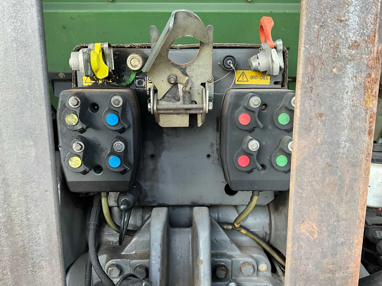 Traktor FENDT ALL-WHEEL DRIVE AGRICULTURAL TRACTOR (C): das Bild 8 Traktor FENDT ALL-WHEEL DRIVE AGRICULTURAL TRACTOR (C): das Bild 8