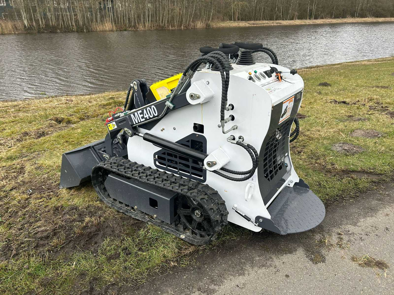 FF industrial ME400 - Radlader: das Bild 4 FF industrial ME400 - Radlader: das Bild 4