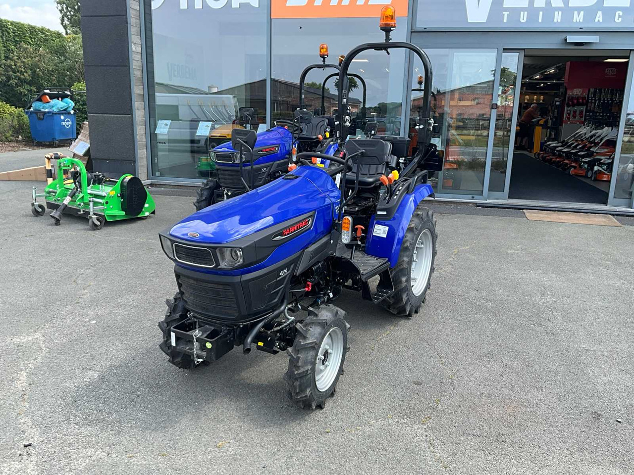 Farmtrac 20 - Kleintraktor: das Bild 1 Farmtrac 20 - Kleintraktor: das Bild 1
