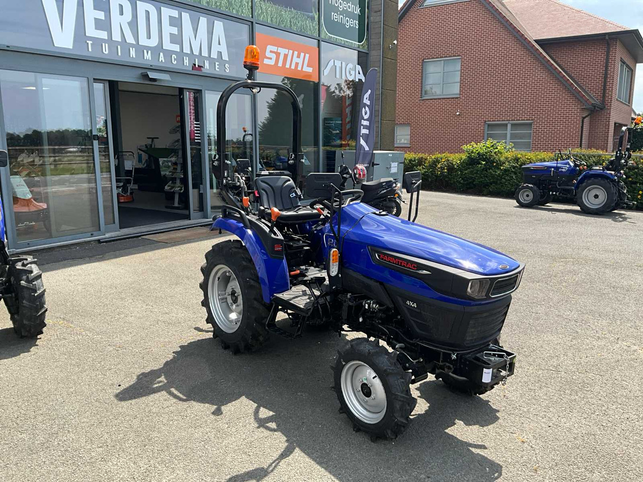 Farmtrac 20 - Kleintraktor: das Bild 5 Farmtrac 20 - Kleintraktor: das Bild 5
