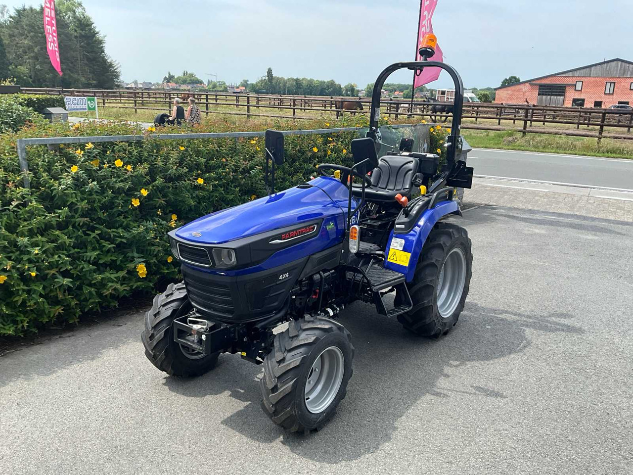 Farmtrac 26H - Kleintraktor: das Bild 1 Farmtrac 26H - Kleintraktor: das Bild 1
