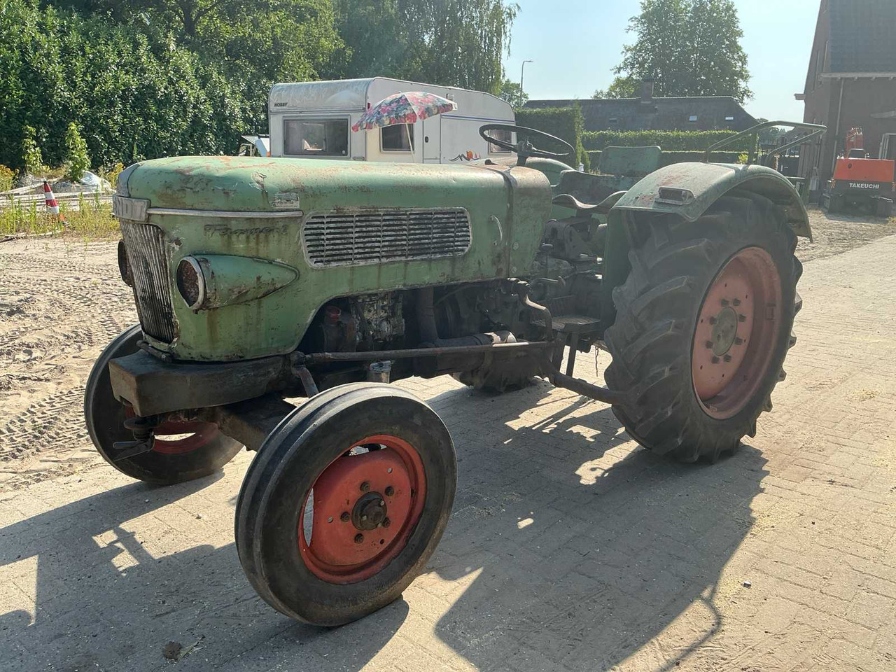 Fendt Farmer 2-FW139/3 - Traktor: das Bild 1 Fendt Farmer 2-FW139/3 - Traktor: das Bild 1