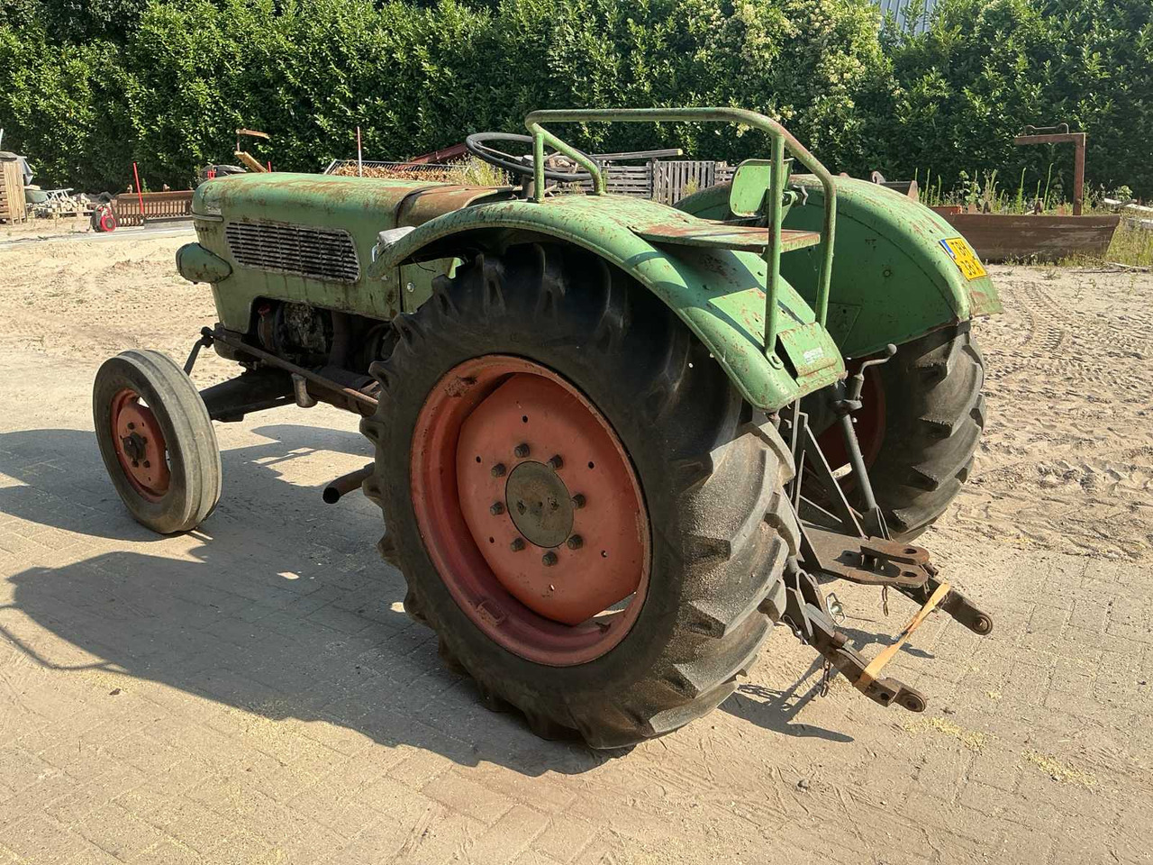 Fendt Farmer 2-FW139/3 - Traktor: das Bild 3 Fendt Farmer 2-FW139/3 - Traktor: das Bild 3