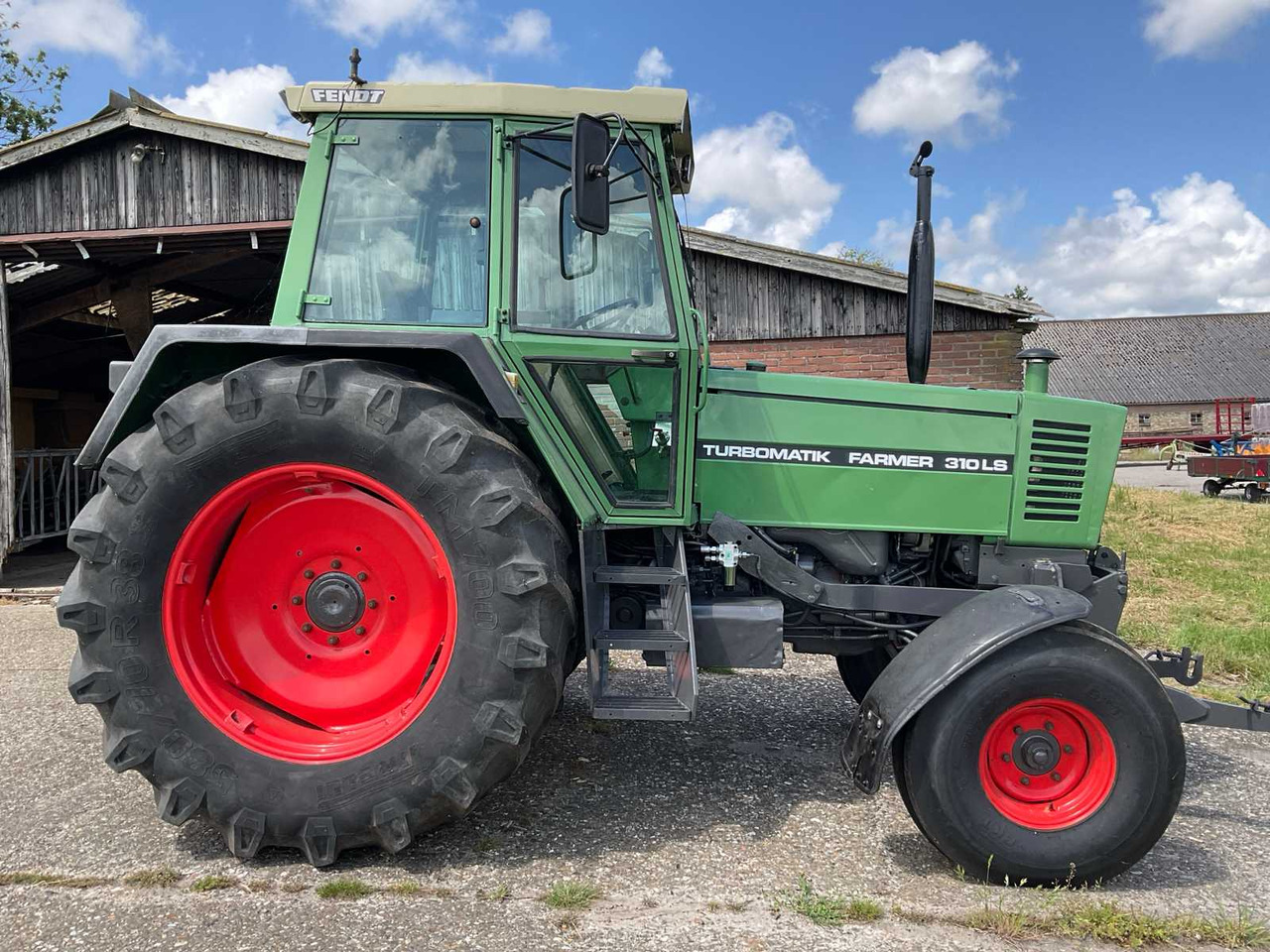 Fendt Farmer 310LS Turbomatik - Traktor: das Bild 5 Fendt Farmer 310LS Turbomatik - Traktor: das Bild 5