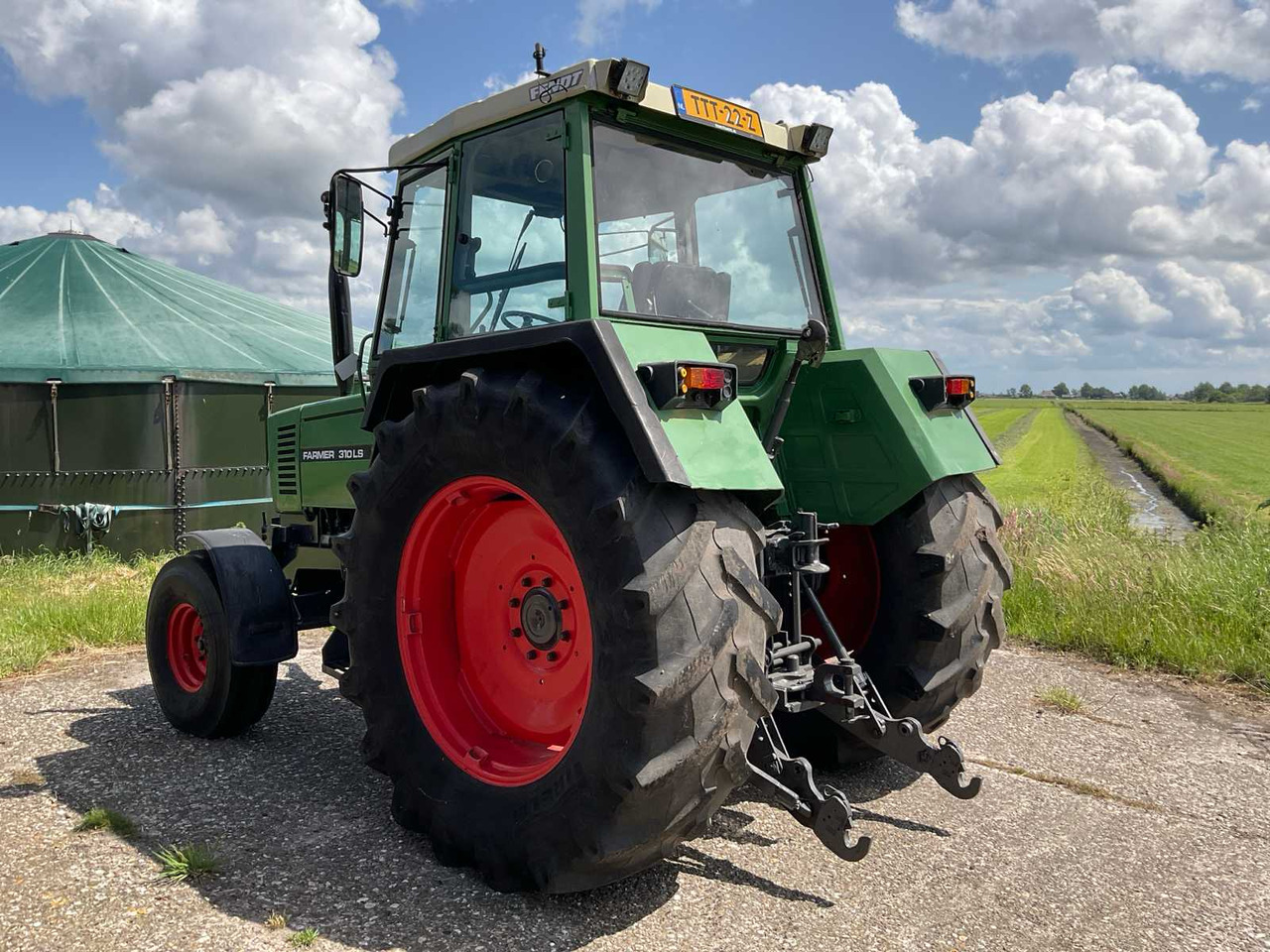 Fendt Farmer 310LS Turbomatik - Traktor: das Bild 2 Fendt Farmer 310LS Turbomatik - Traktor: das Bild 2